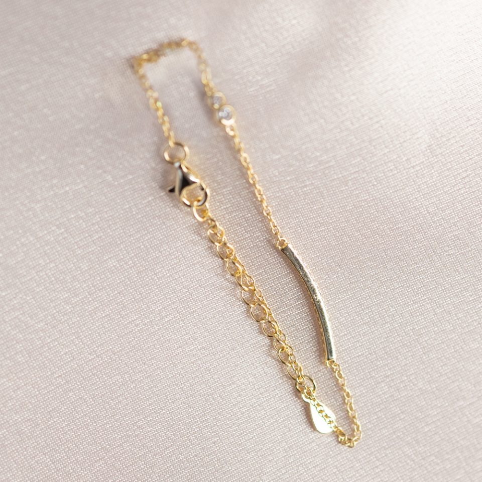 Lucent Bar Bracelet